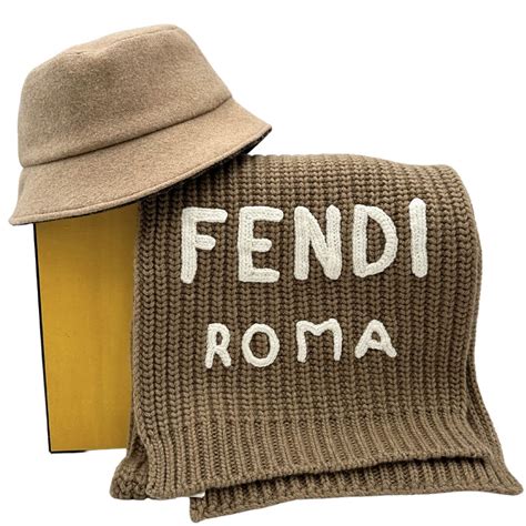 fendi cappello e sciarpa monogram|fendi handbags.